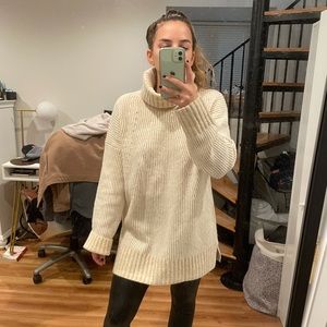 BRAND NEW NEVER WORN. Cream turtleneck striped sweater